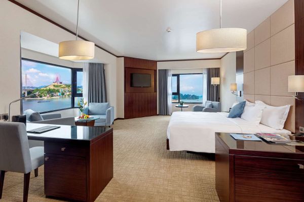 Wyndham Legend Halong Hotel (Hạ Long)